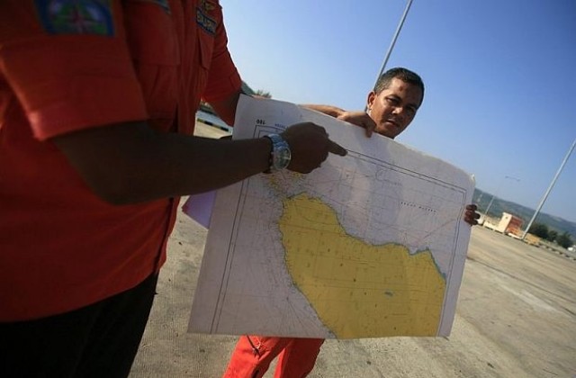Все още няма следа от изчезналия малайзийски самолет
