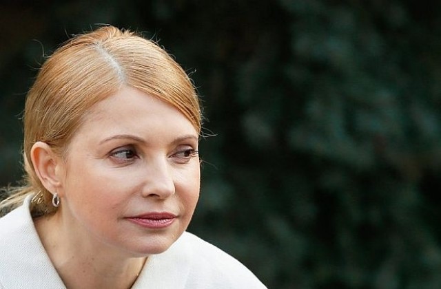 Тимошенко декларира, че живее с една заплата в малка квартира