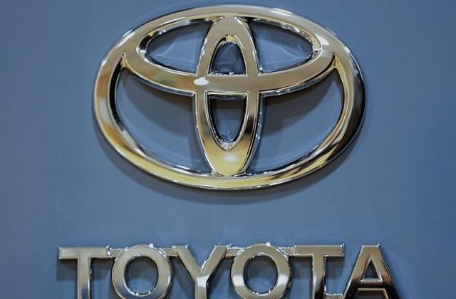 Toyota изтегля 6,58 млн. коли заради технически проблеми