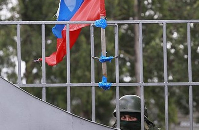 Кремъл призна, че трупа войски до Украйна