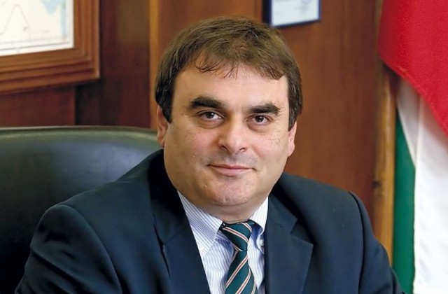 Министър Папазов участва в тържествата за празника на Сандански