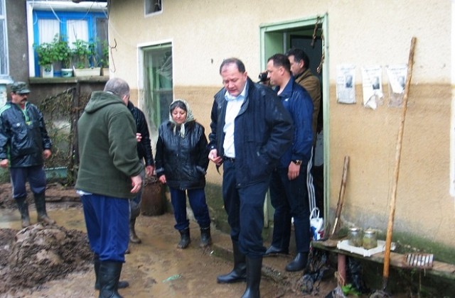 Михаил Миков: Държавата ще окаже помощ за пострадалите от наводненията във Видинско