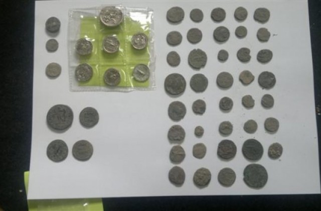 Антични монети заловиха на Дунав мост