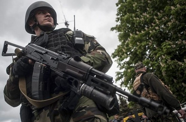 Украйна е струпала 15 000 войници по границата с Русия, твърди Москва