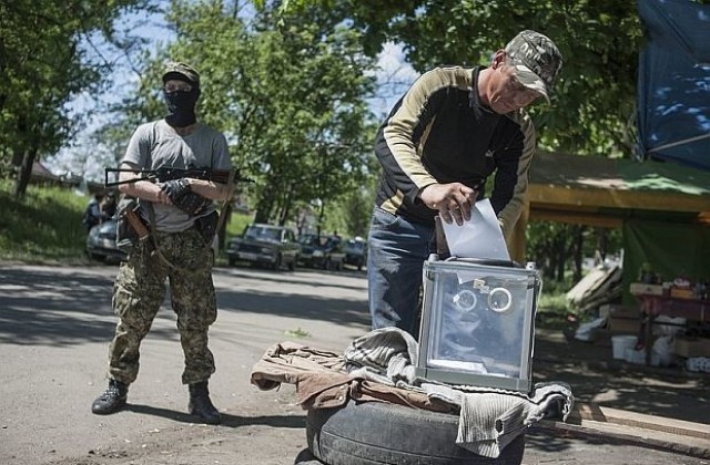 Украинската армия подлага Славянск на минометен обстрел