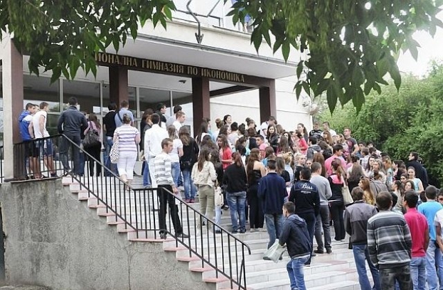 Над 900 гимназисти държат матури в Силистра
