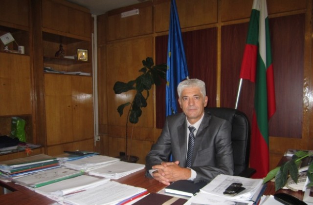Кметът на Дупница пита министър Терзиева за намаленото европейско финансиране