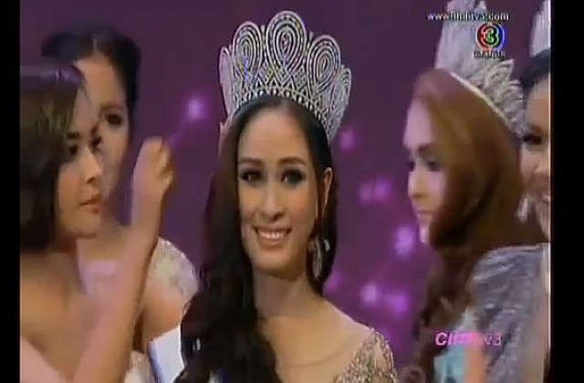 Тайландската „Мис Вселена се отрече от титлата си заради обиди (Видео)
