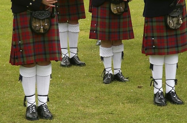 Защо шотландците ходят с поли?