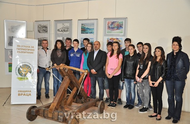 Ученици „стреляха с катапулт във Враца