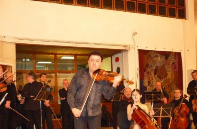 Казанлъшки  цигулар с амбиция за рекорд за Гинес