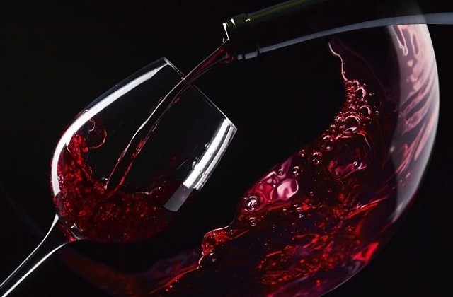 Две чаши червено вино на ден предпазват от инфаркт