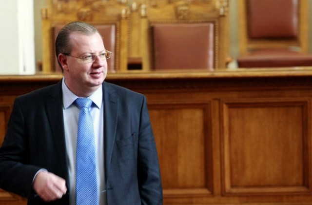 Парламентът гласува оставката на Красимир Стефанов