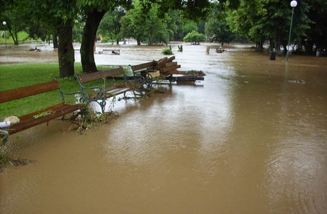 Щети за над 30 млн. лева от потопа са установени до момента в Добричко