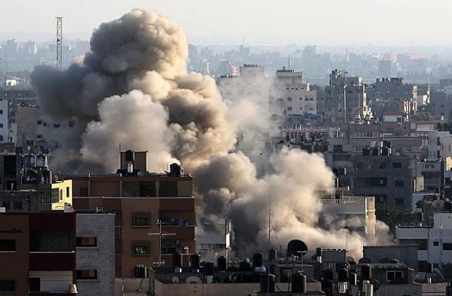 17 убити при въздушни удари в Газа, ракети бяха прехванати над Тел Авив