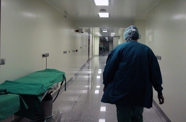 Медицинските екипи в болниците излизат на предупредителен протест