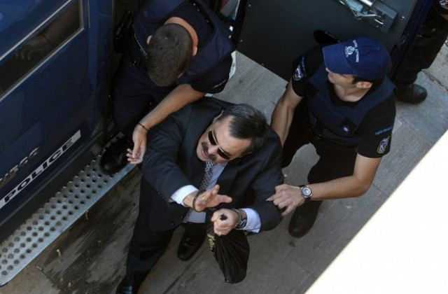 Арестуваха девети депутат от „Златна зора