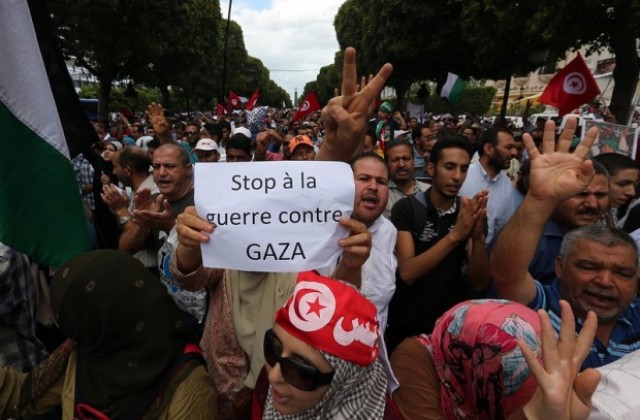 Близо 2000 протестираха в Тунис срещу израелската офанзива в Газа