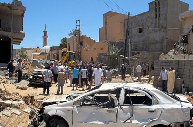 Шестима убити в сблъсъци на летището в Триполи