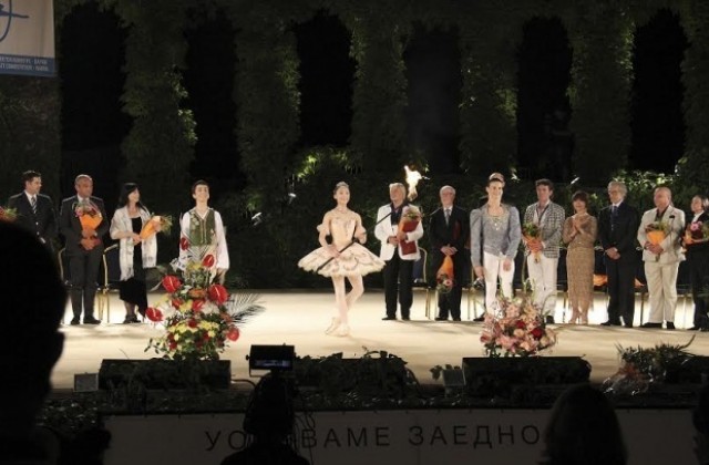 Вицепрезидентът Маргарита Попова ще закрие балетния конкурс