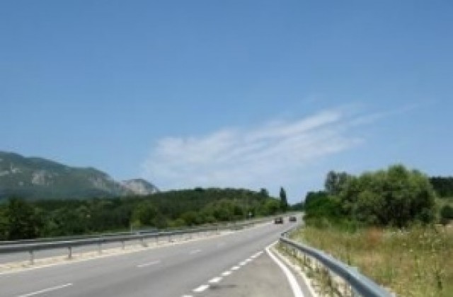 Ремонтират пътища в община Родопи