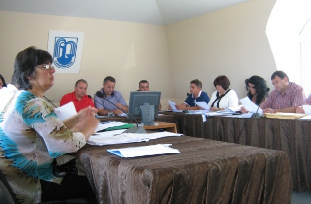 Съветниците в Сапарева баня поискаха отчет от управителя на Общинското лесничейство