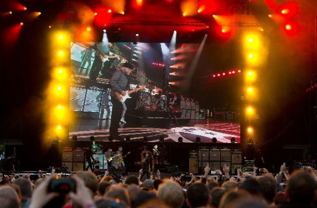 Джони Деп се включи в концерт на „Аеросмит” в Лос Анджелис