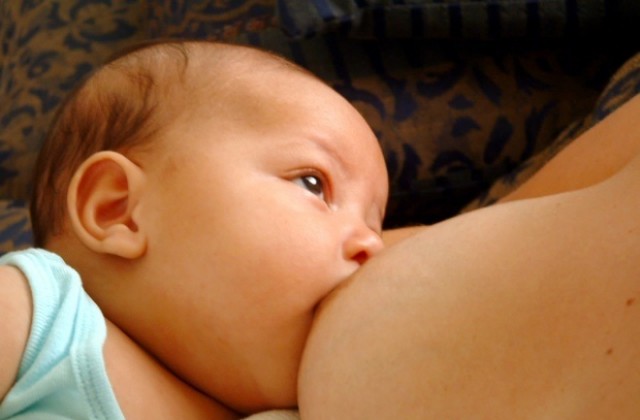 Кърменето влияе върху здравето на детето