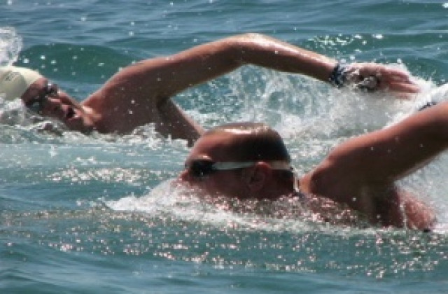 Кой плевенски плувец участва за 14-и пореден път в плувния  маратон Галата