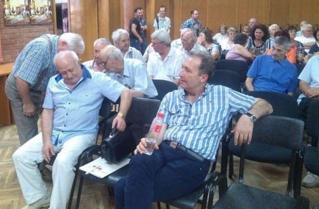 Социалистите искат Емил Костадинов да води листата в Пиринско