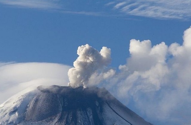 Изригна страховитият вулкан Тавурвур, евакуират околните села