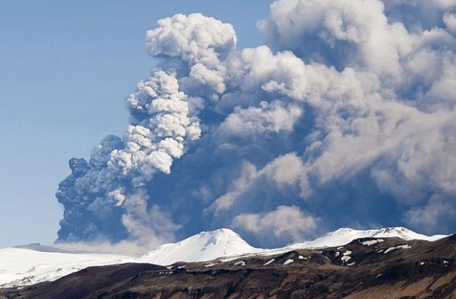 Исландският вулкан Бардарбунга изригна