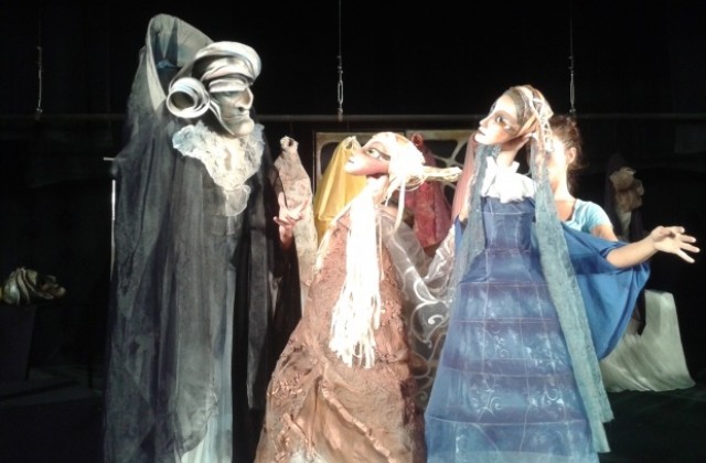С френска приказка на повече от 250 години започва сезона си Габровски куклен театър