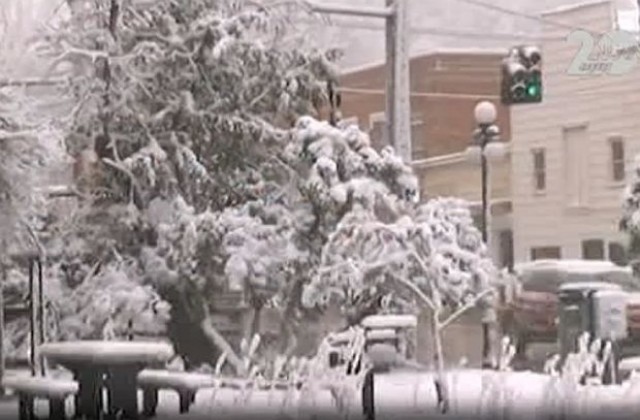 В Дакота заваля най-ранният сняг от 120 години насам (ВИДЕО)