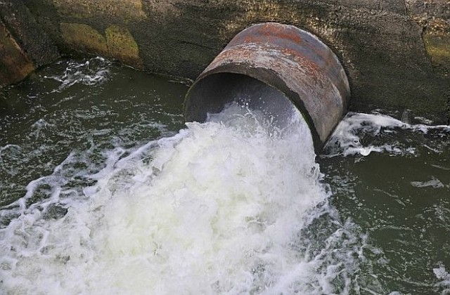 Водата в хисарските язовири се покачва с 20 сантиметра на час
