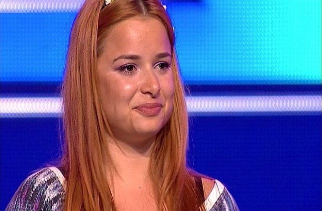 Момиче се бори за щастието на сестра си в X Factor