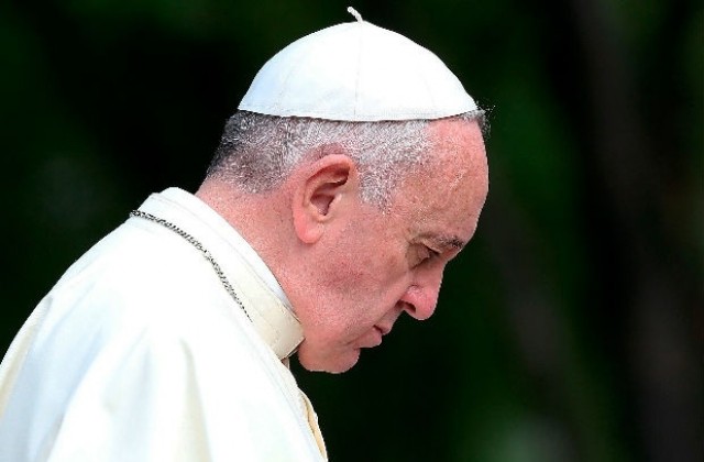 Папа Франциск в Албания: Няма оправдание религията да се използва за насилие