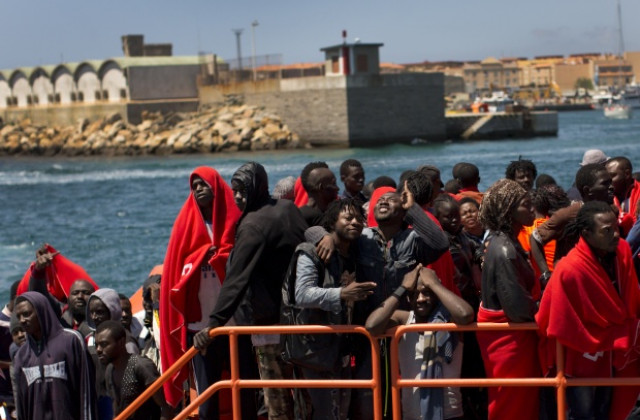Около 600 мигранти бяха спасени в Средиземно море само за денонощие