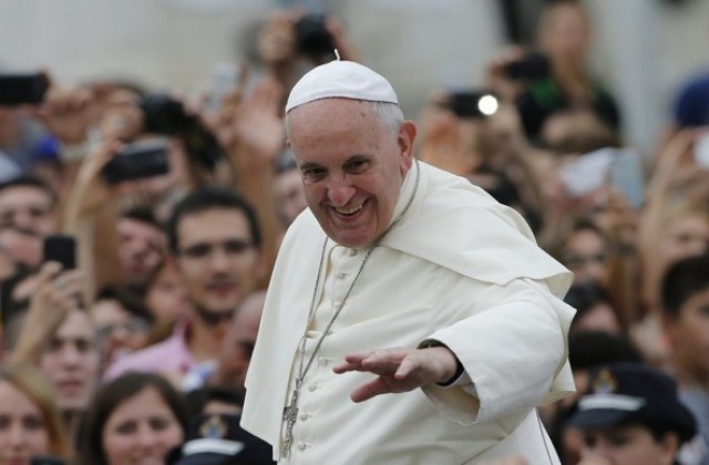 Папа Франциск разпореди арестуването на архиепископ по обвинение в педофилия