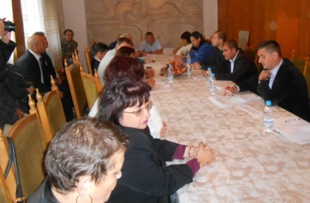КНСБ събра на дебат кандидат-депутатите от област Габрово