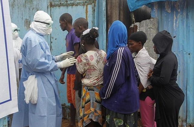 Вирусът ебола е отнел живота на над 2900 души