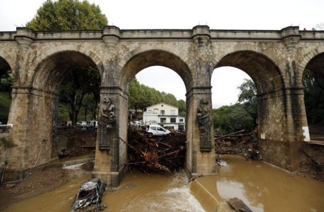 Порои в Южна Франция наводниха Монпелие