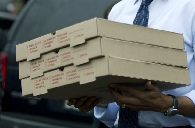 Американец има 750 кутии за пица от целия свят