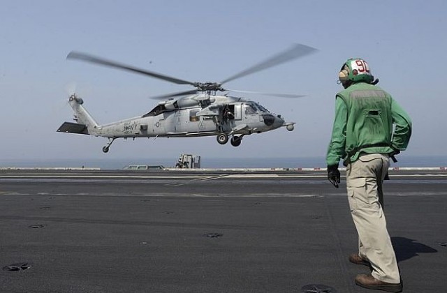 САЩ хвърлят морски пехотинци  в борбата с ебола