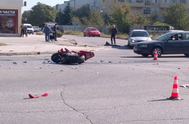 Мотоциклетист катастрофира на Кукленско шосе