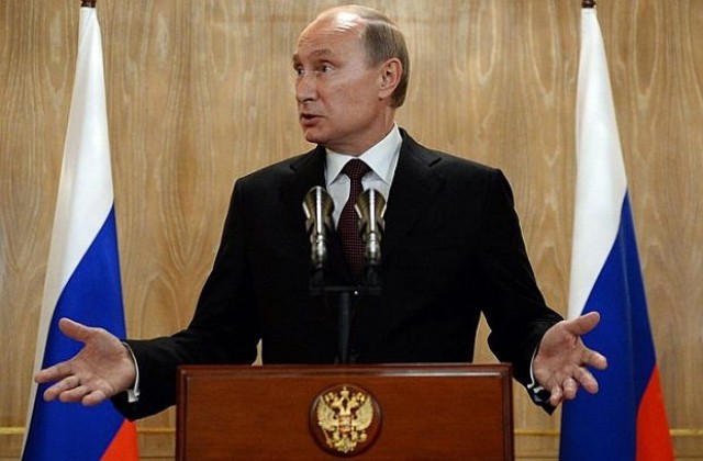 Шикорски отстъпи от думите, че Путин предложил на Полша да си поделят Украйна