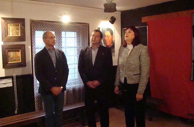 Изложба на модерно унгарско изкуство бе открита в Пунковата къща в Чипровци