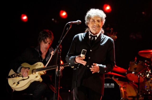 Боб Дилън пуска нов албум догодина