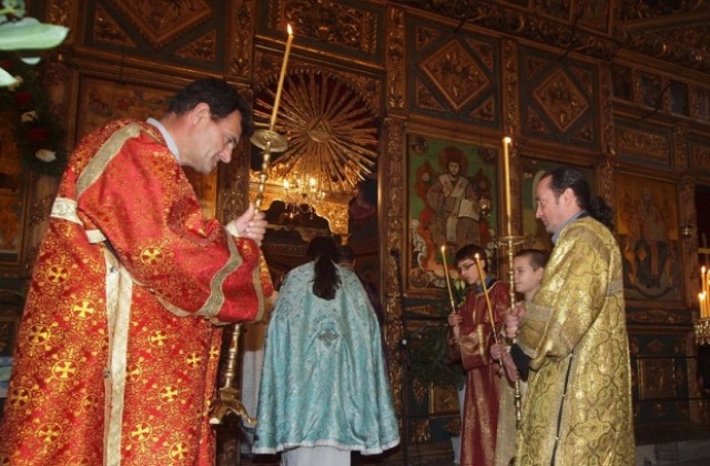 Липсват православни свещеници