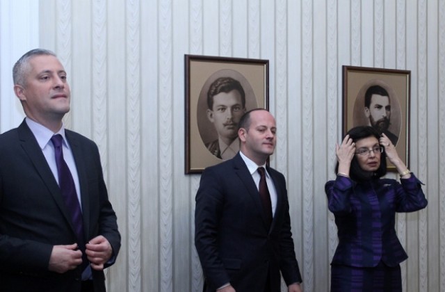 Кънев приема премиерския пост само с политическа и семейна подкрепа